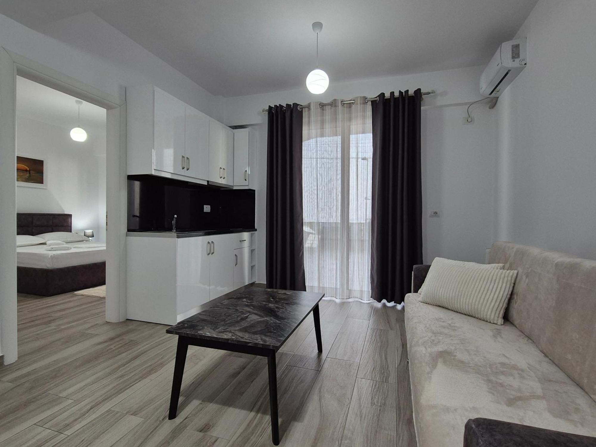 Flore Rooms Sarandë Exteriér fotografie