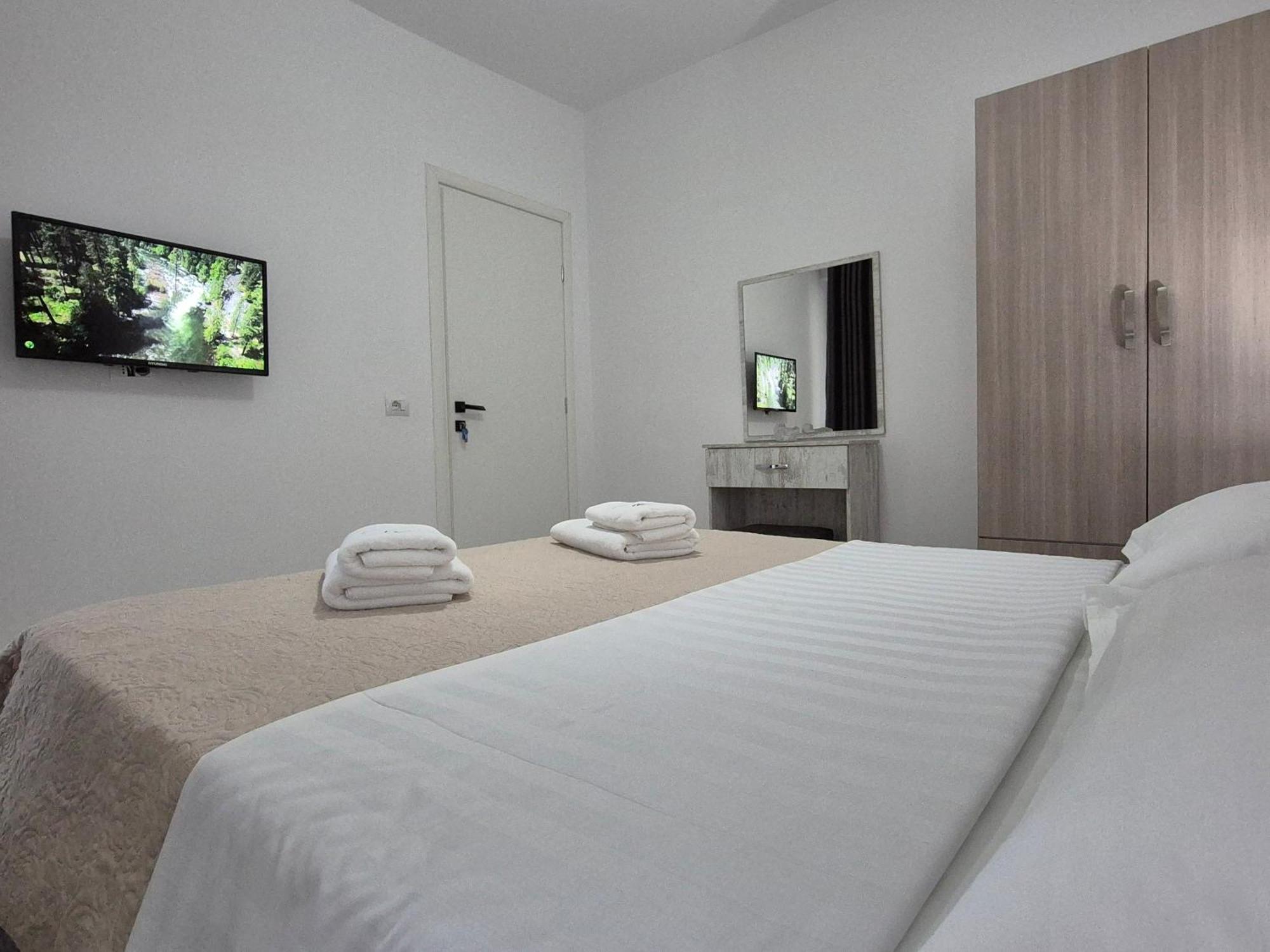 Flore Rooms Sarandë Exteriér fotografie